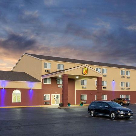 Super 8 By Wyndham Ottawa Hotel Exterior photo